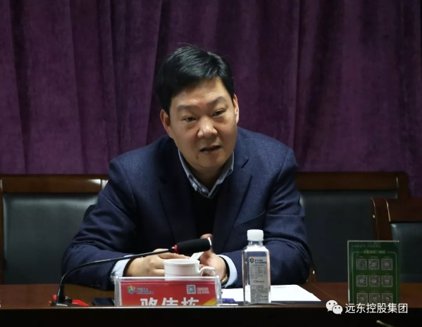 江润铜业有限公司总经理骆伟栋在座谈会上发言